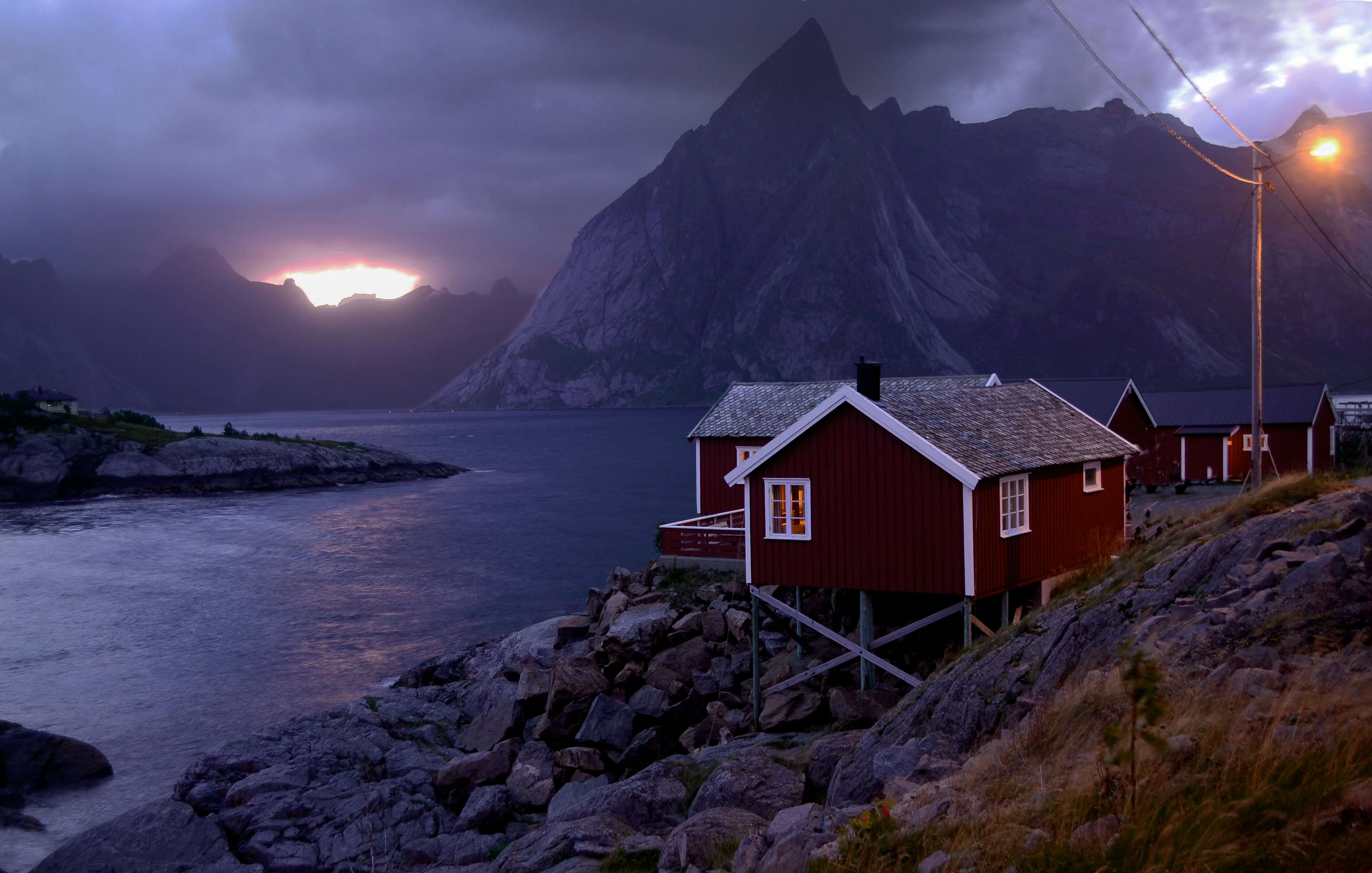 Bild hus vid lofoten